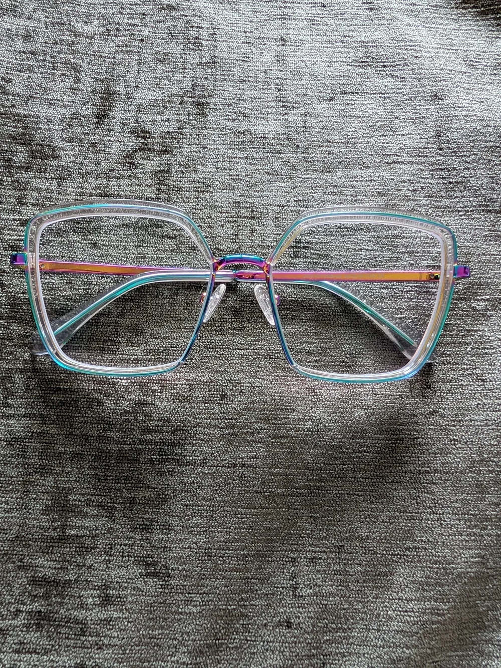 Iridescent Clear Square Frame Women's Glasses - Stylish Blue-Purple Accent